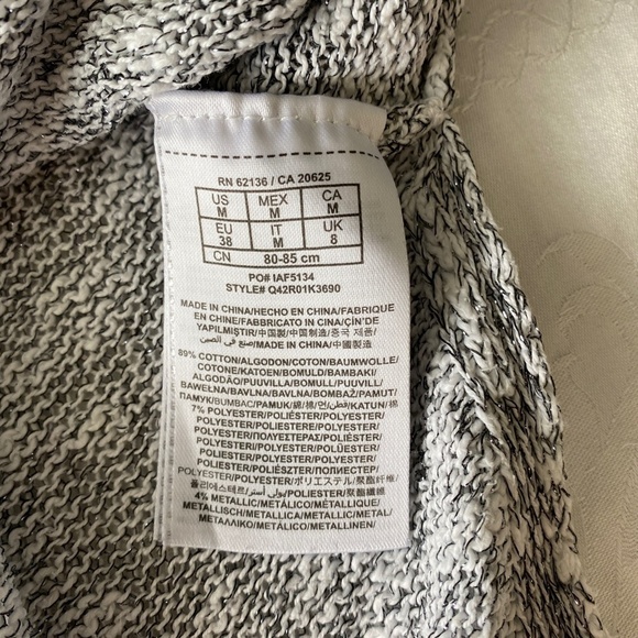 Guess‎ Women's Gray + White Glitter Lightweight See-Through Sweater Size Medium - Picture 6 of 12